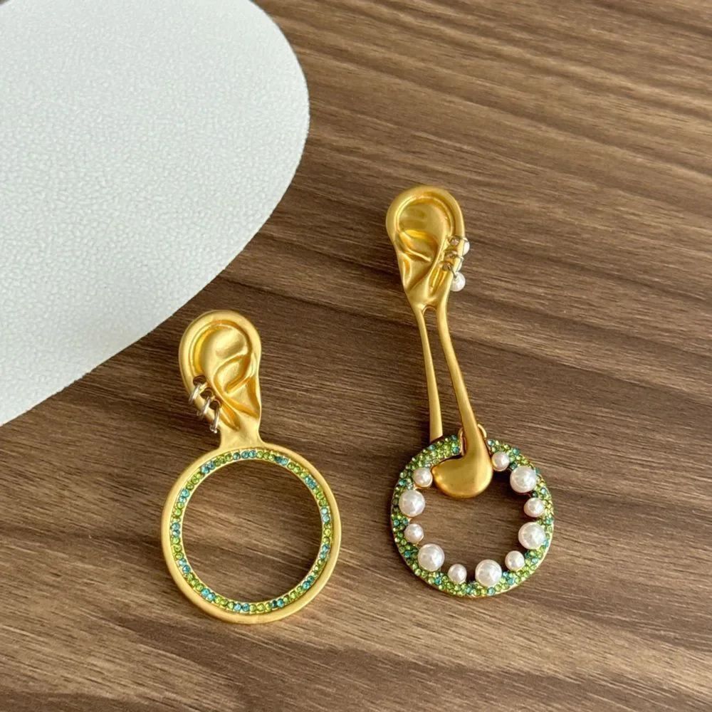 European vintage Earrings Q140